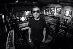 02 John Avila